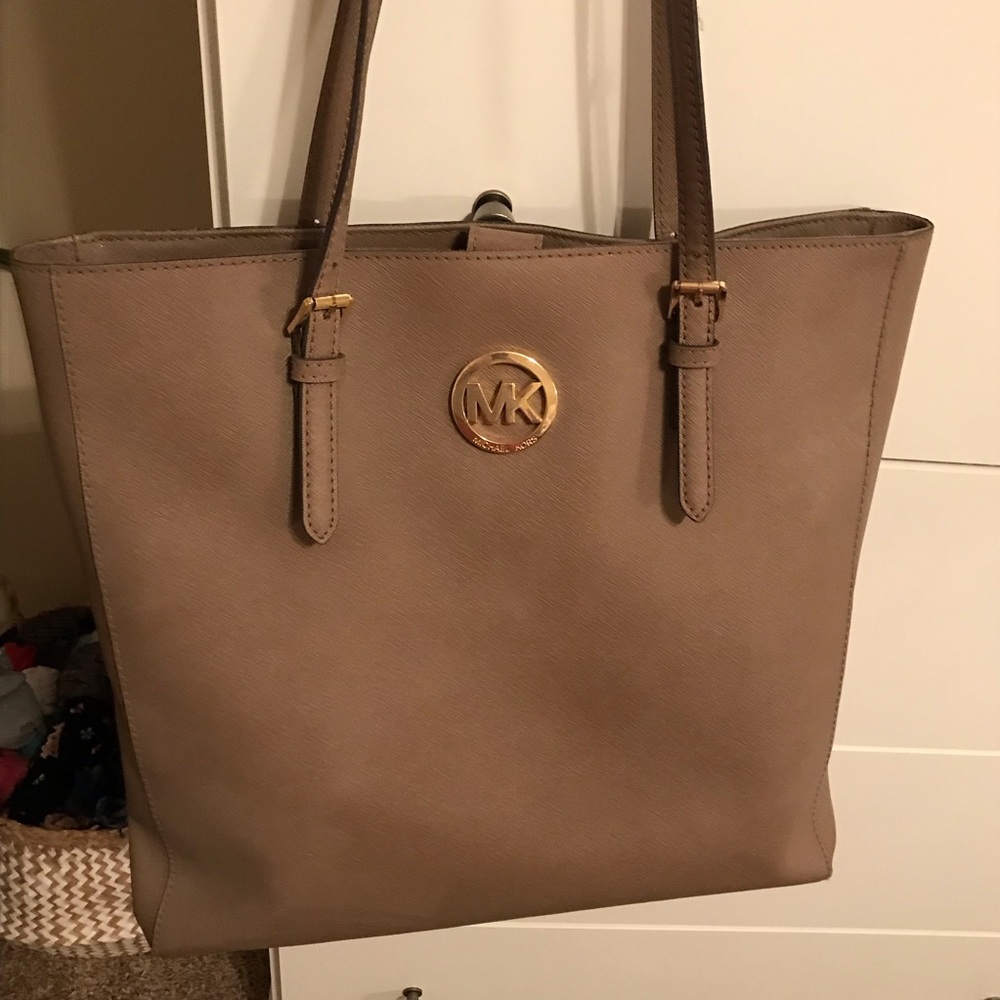 Micheal Kors shoulder bag.